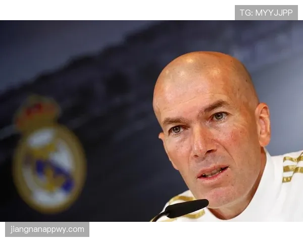 卡马文加与若日尼奥中场节奏掌控能力差异解析：推进效率与组织机制对比